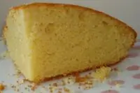 Южный кукурузный хлеб в чугунной сковороде