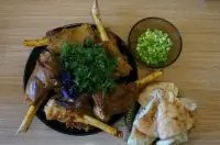 Тушеные бараньи голяшки