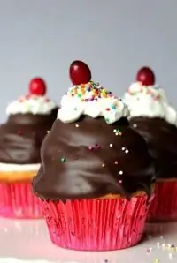 Маффины с зефирным кремом