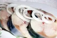 Быстрая скумбрия пряного посола