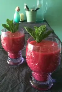 Смузи из ананаса с малиной