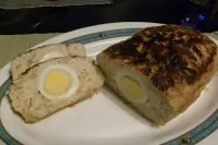 Куриный рулет с яйцом