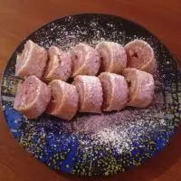 Быстрый бисквитный рулет к чаю