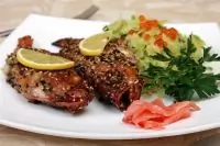 Морской окунь в кунжутной панировке