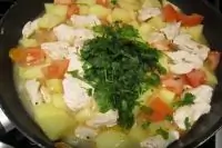 Тушеная индейка с овощами