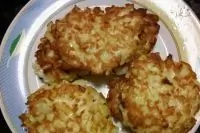 Луковые котлеты с зеленью