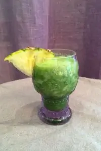 Смузи из ананаса со щавелем