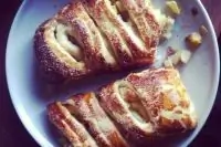 Яблочный рулет