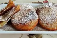 Нежные пирожки с яблоками