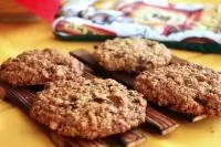 Низкокалорийное овсяное печенье с медом и специями