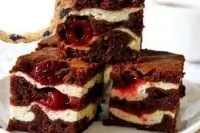 Творожно-ягодная запеканка