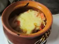 Куриное филе с грибами под картофельной шубой