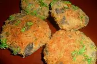 Котлеты мясные с грибами