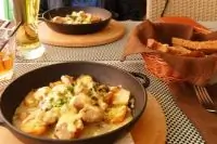 Запеченный картофель в яйце