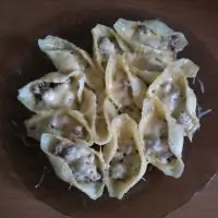 Ракушки, фаршированные мясом