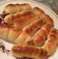 Сосиски в сдобном тесте