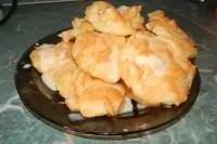 Заварные пирожные со сливочно-сгущеным кремом (профитроли)