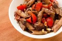 Оливковый тапенад с томатами черри