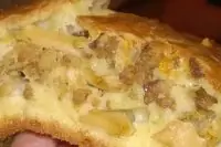 Пирог мясной с грибами на сырном тесте