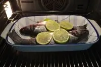 Сибас, запеченный с тимьяном