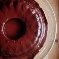 Морковный пирог с шоколадным соусом