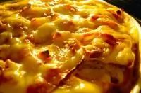 Запеченая форель с помидорами под сливочным соусом