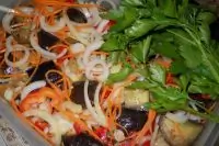 Баклажаны по корейски с помидорами и болгарским перцем