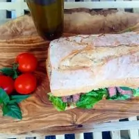 Чиабатта со стейком и овощами