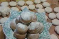 Пончики из сдобного теста