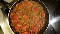 Говядина с аджикой и помидорами