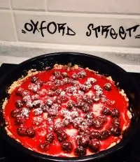 Ягодно-творожный пирог на песочном тесте