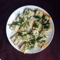 Тапас пинчос по рижски со шпротами