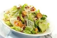 Салат «Цезарь» с палтусом