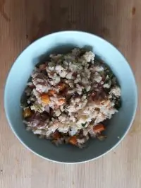 Дикий рис с тунцом в тайском стиле