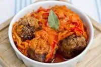 Тефтели по гречески