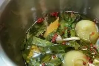 Ароматное масло с травами и чесноком