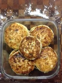 Сырники домашние с изюмом