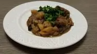 Рагу из картофеля, репы, чернослива и свиной лопатки