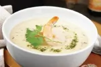 Сливочный суп с мидиями и креветками