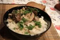 Медвежатина с грибами