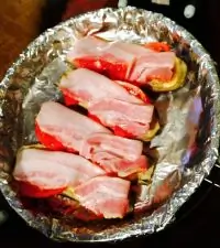 Баклажаны с беконом