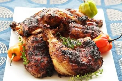 Курица в ямайском маринаде джерк