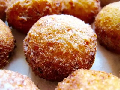 Творожные пончики с корицей