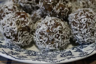 Домашние конфеты из овсяных хлопьев с орехами