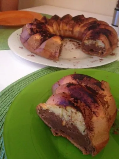 Двухцветный творожный кекс с какао и кокосом