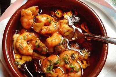 Креветки в чесноке (Gambas al ajillo)