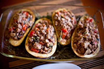 Запеченные фаршированные баклажаны