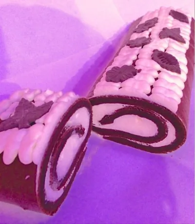 Шоколадный бисквитный рулет