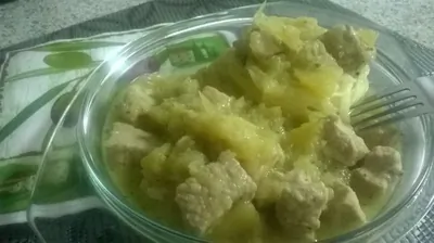 Свинина, тушеная с яблоками