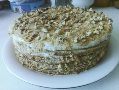 Торт «Медовик» со сметанным кремом